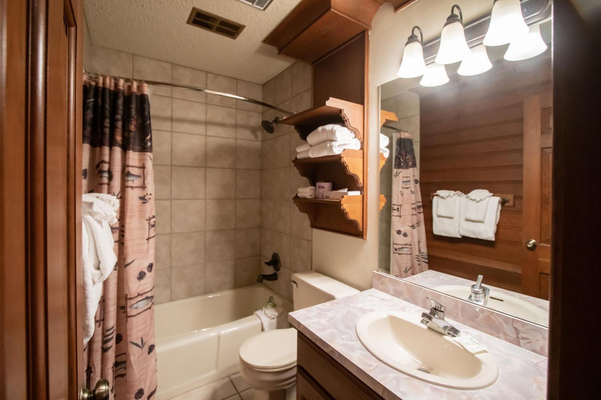 Sunburst Condominiums Steamboat Springs Room photo